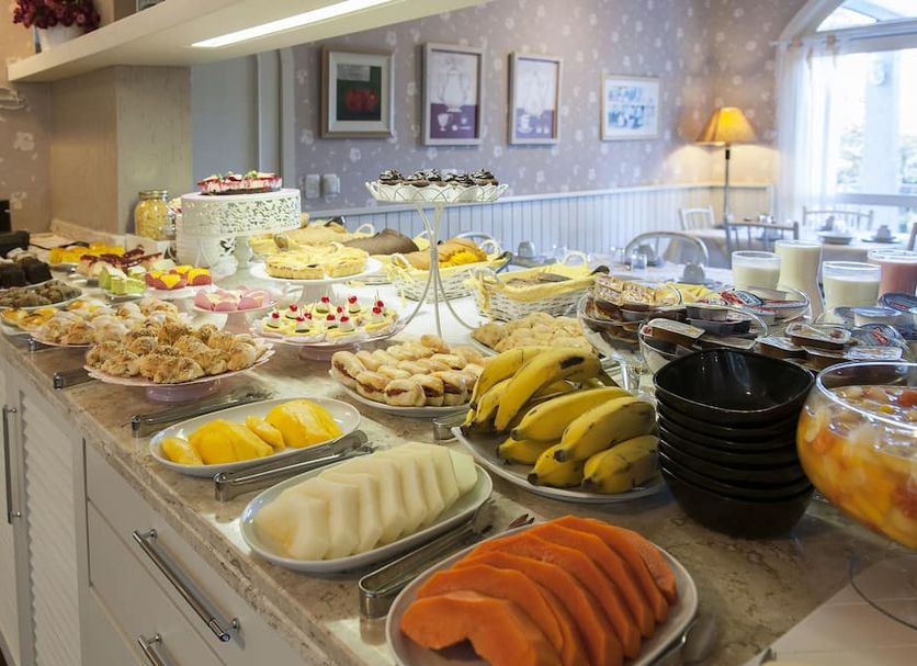Buffet Photo