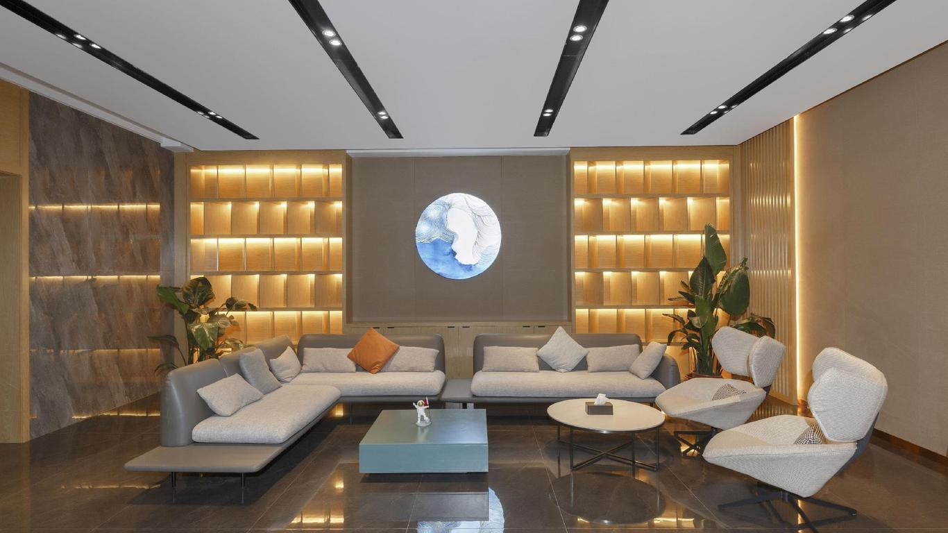 Oasis Hotel