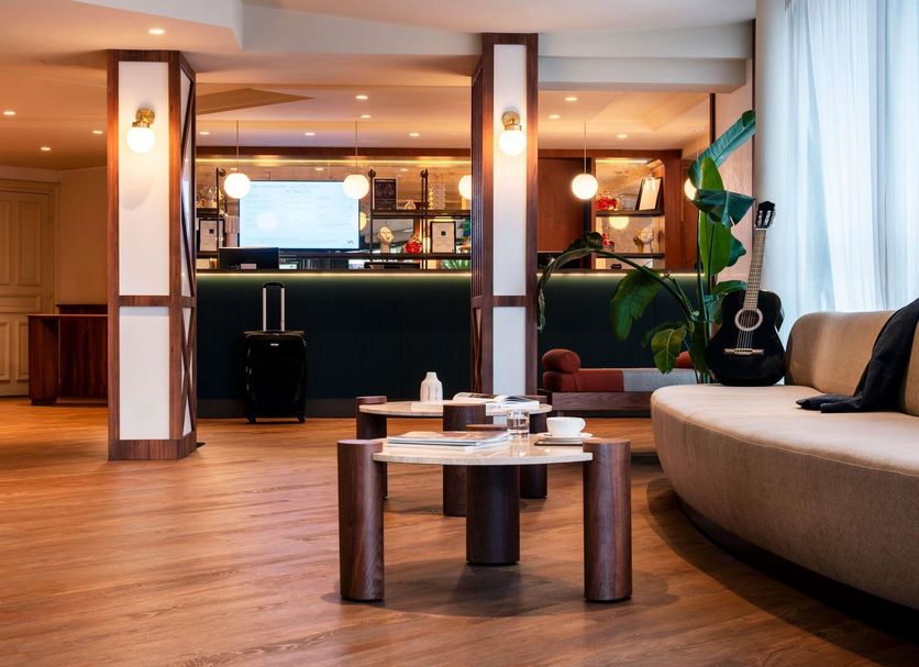 Lounge Photo