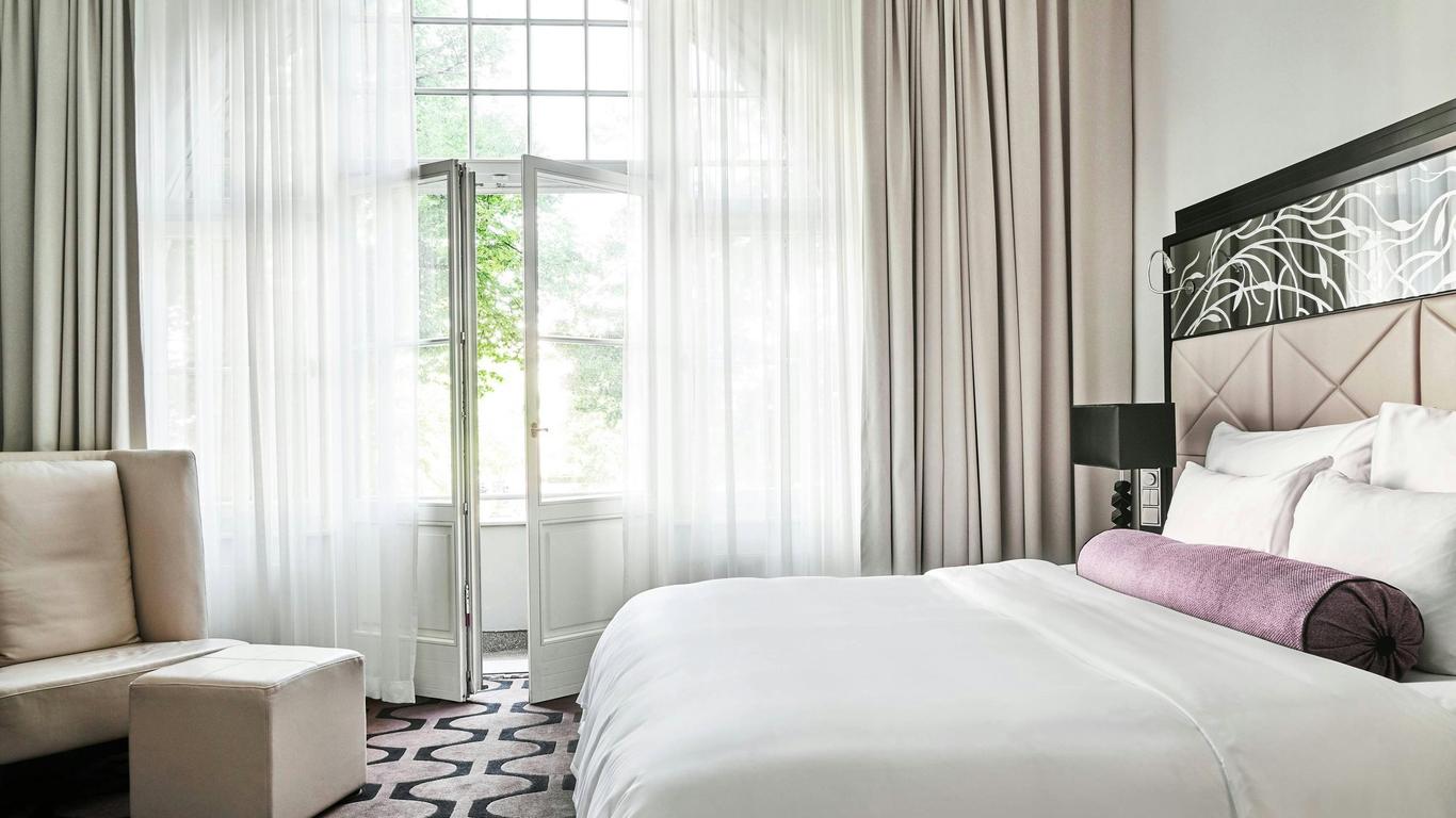 Roomers Berlin Steinplatz, Autograph Collection