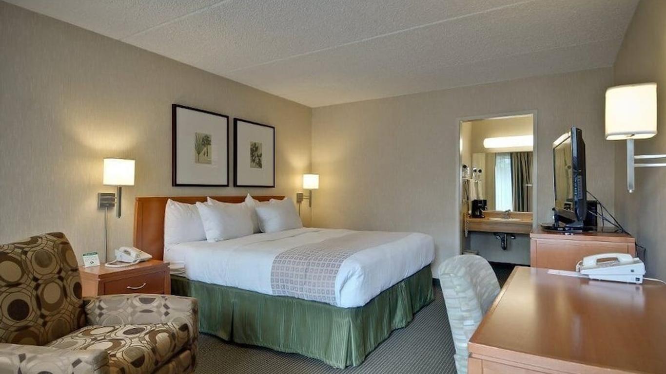 Vagabond Inn Executive Old Town