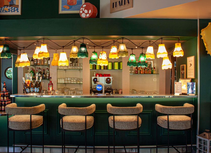 Bar Photo
