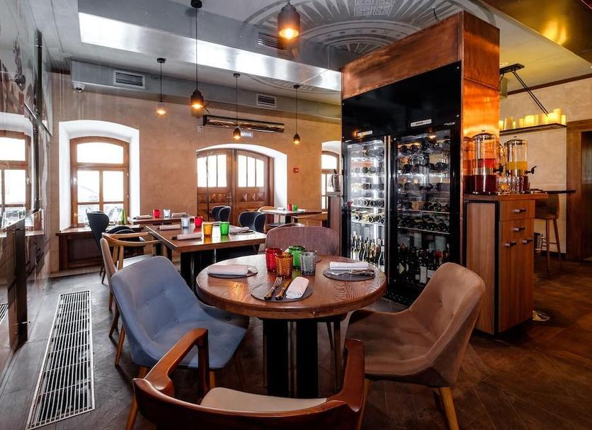Restaurant Photo