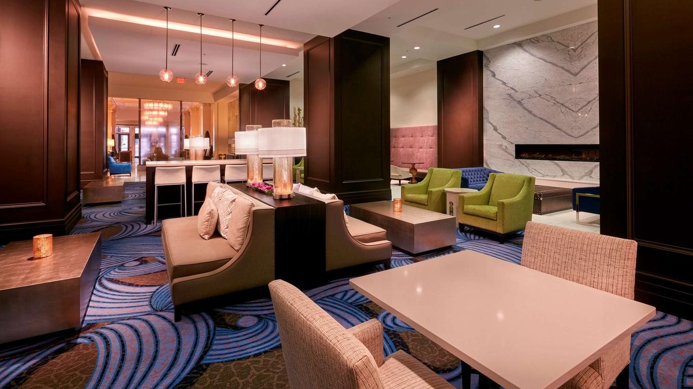 Embassy Suites Louisville Downtown