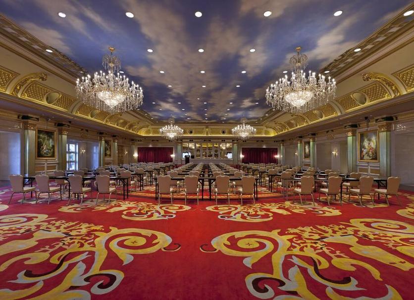 Banquet hall Photo