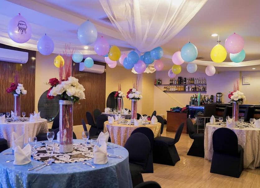 Banquet hall Photo