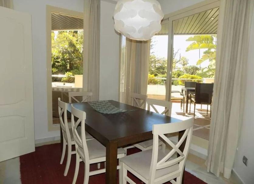 Dining room Photo