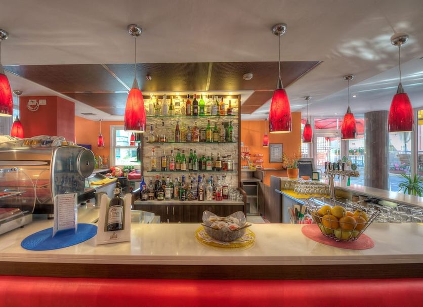 Bar Photo