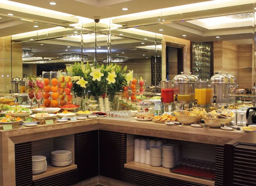 Buffet Photo