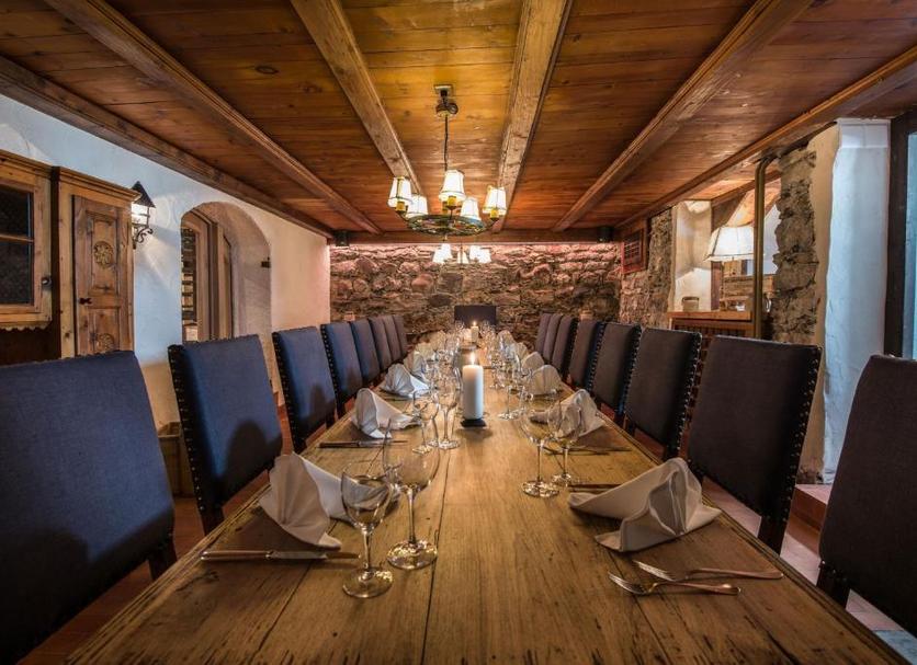 Dining room Photo
