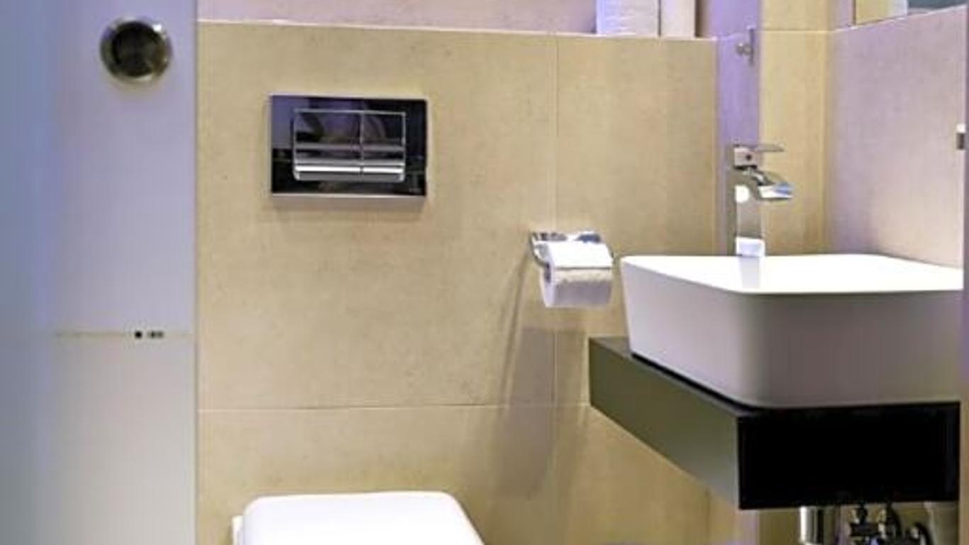 Nu Hotel