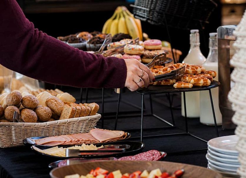 Buffet Photo