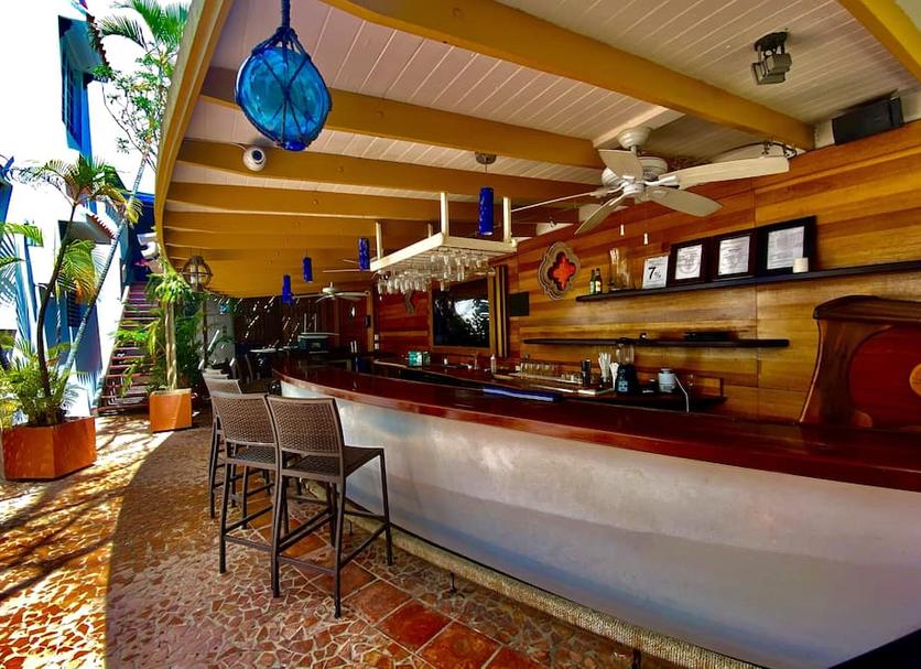 Bar Photo