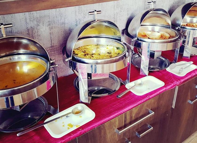 Buffet Photo