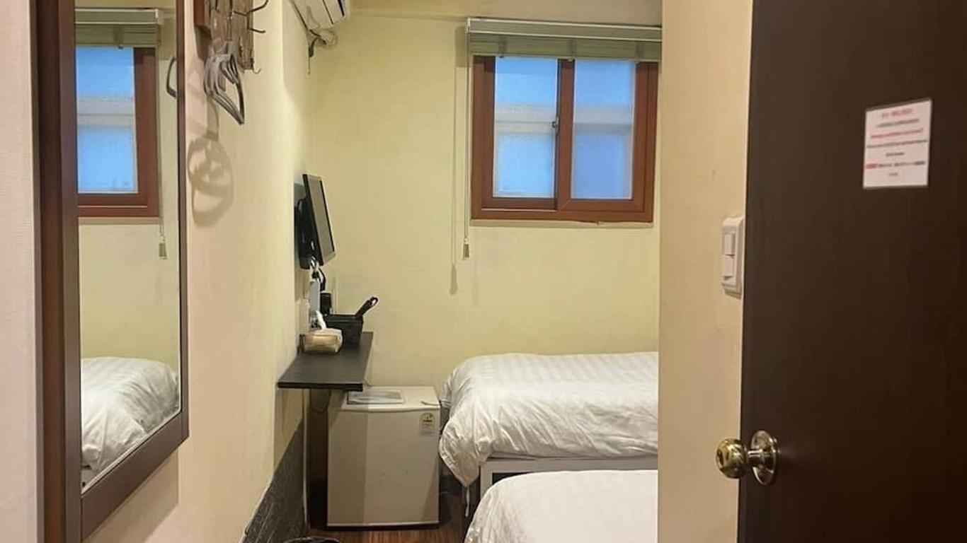 2025 Renovated- Hotel Marguerite