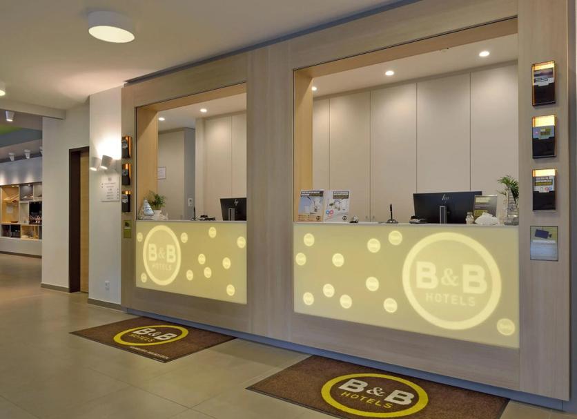 Front desk Photo