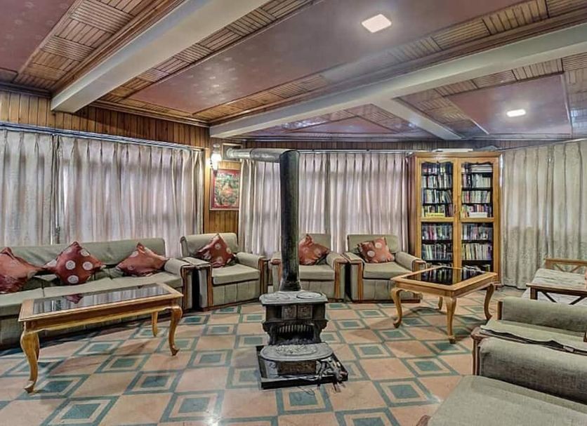 Lounge Photo
