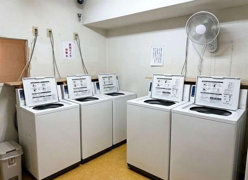 Laundry facility Photo