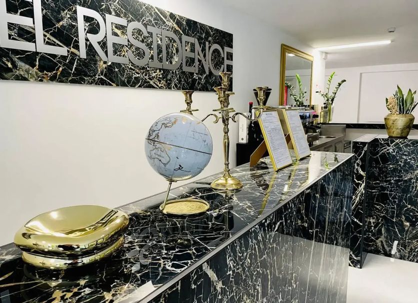 Front desk Photo