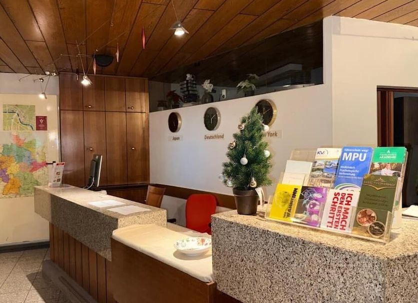 Front desk Photo