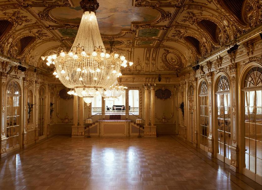 Banquet hall Photo