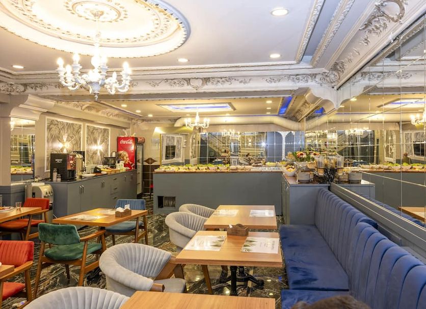 Restaurant Photo