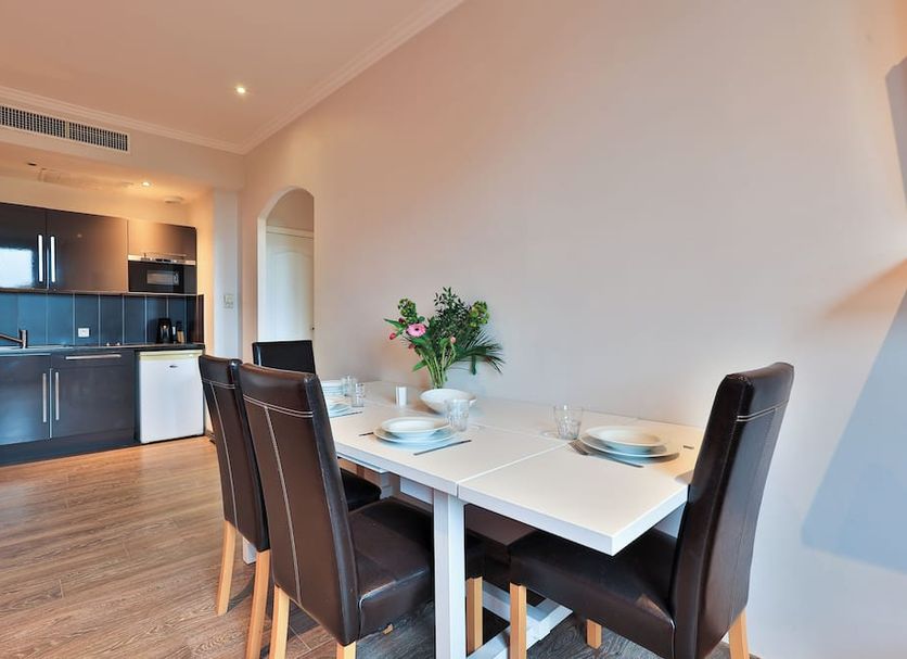 Dining room Photo