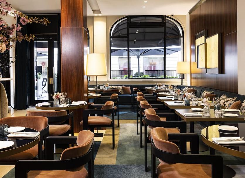 Restaurant Photo