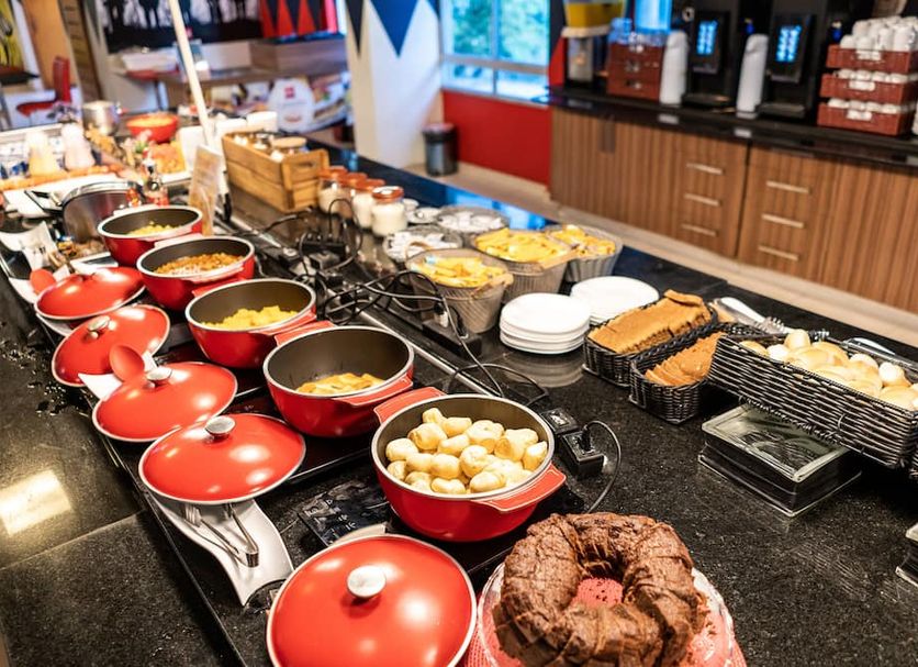 Buffet Photo