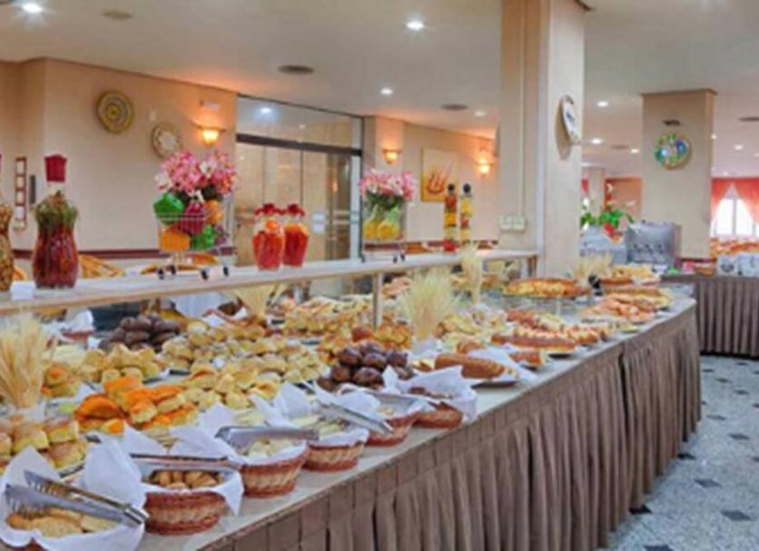 Buffet Photo