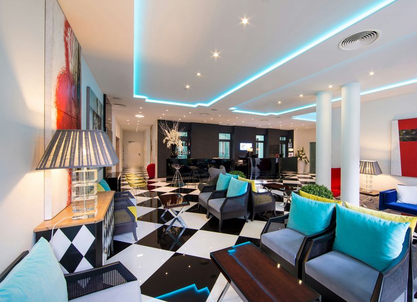 Lounge Photo