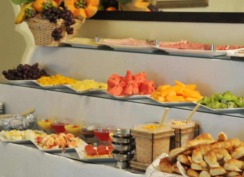 Buffet Photo