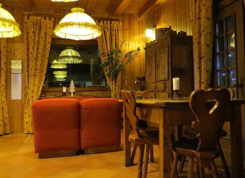 Dining room Photo