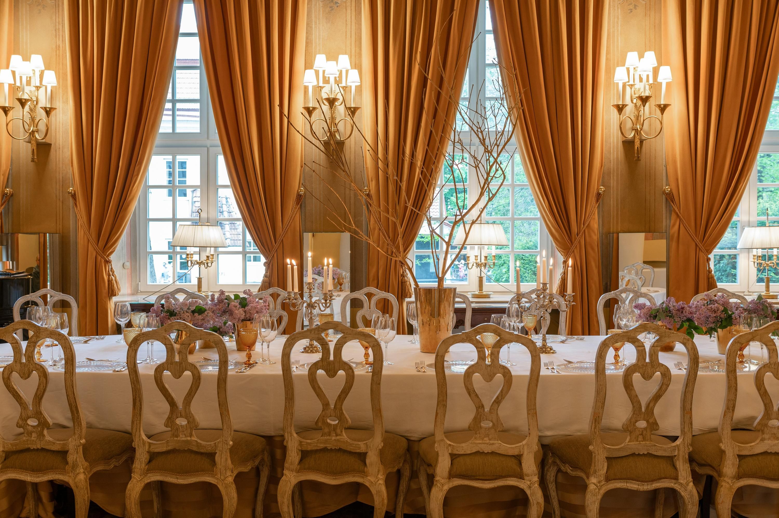 Banquet hall