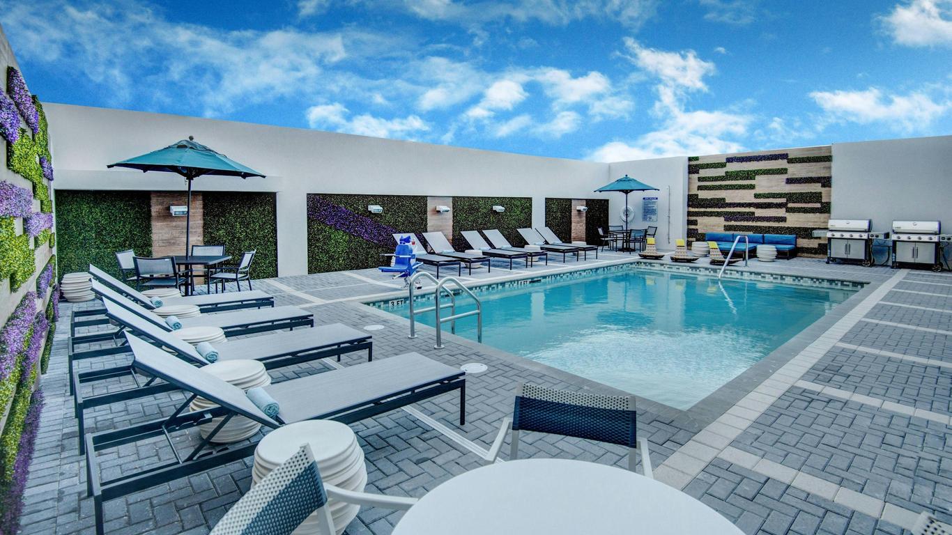 TownePlace Suites by Marriott Miami Airport