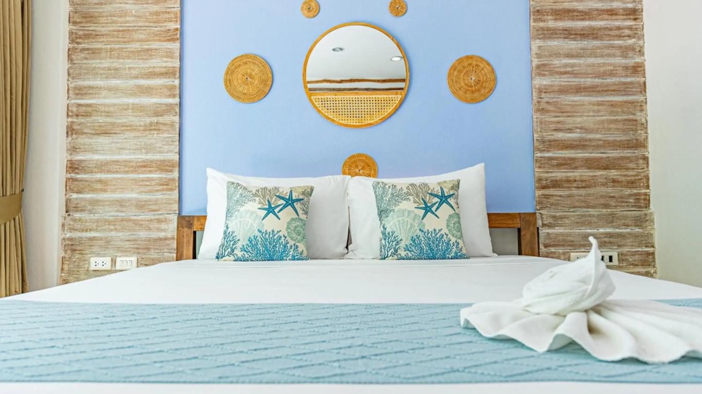 Ark Bar Beach Resort