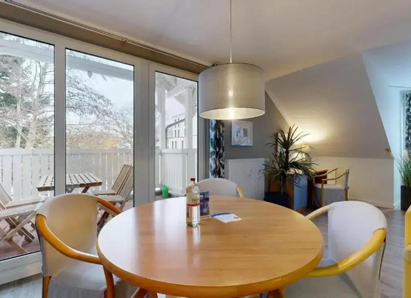 Dining room Photo