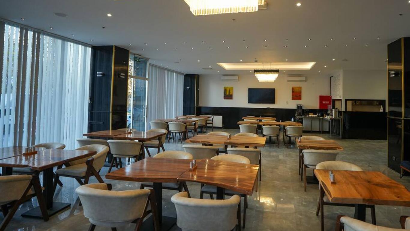 New My World Hotel