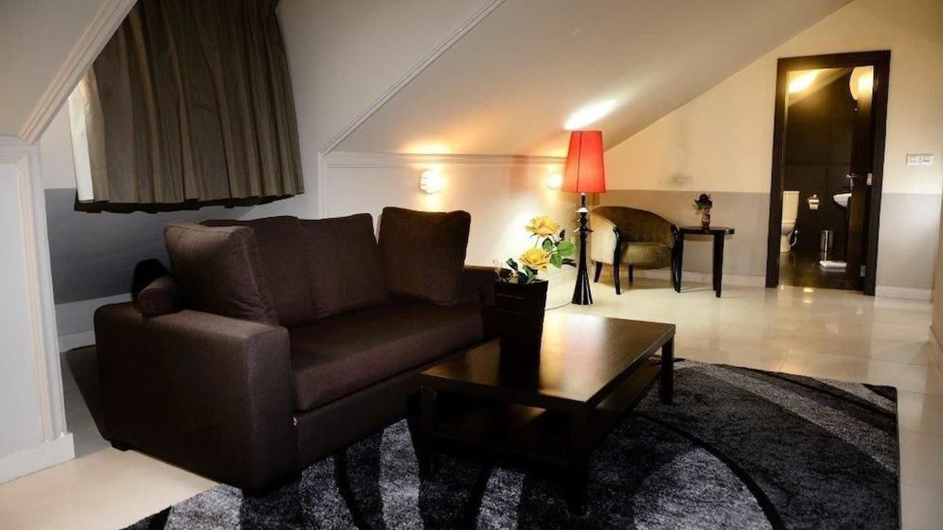Elion House Hotel