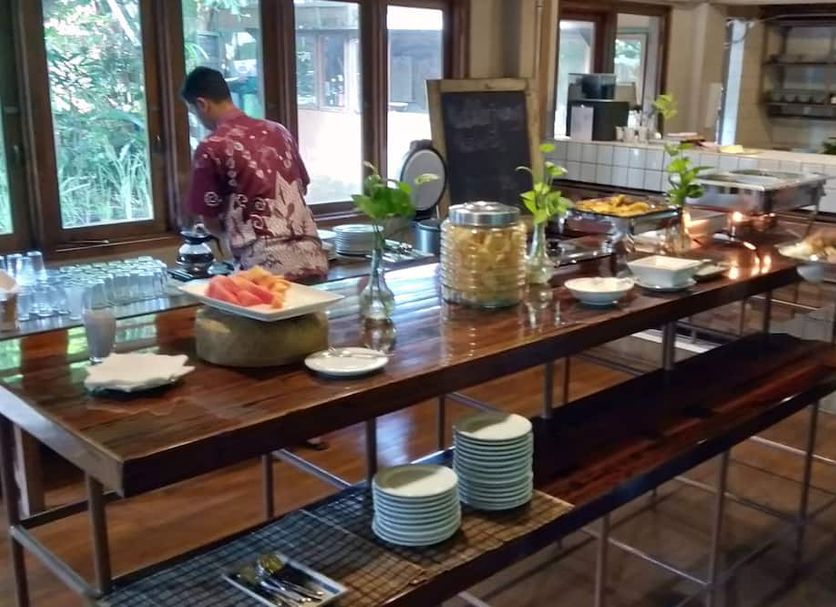 Buffet Photo