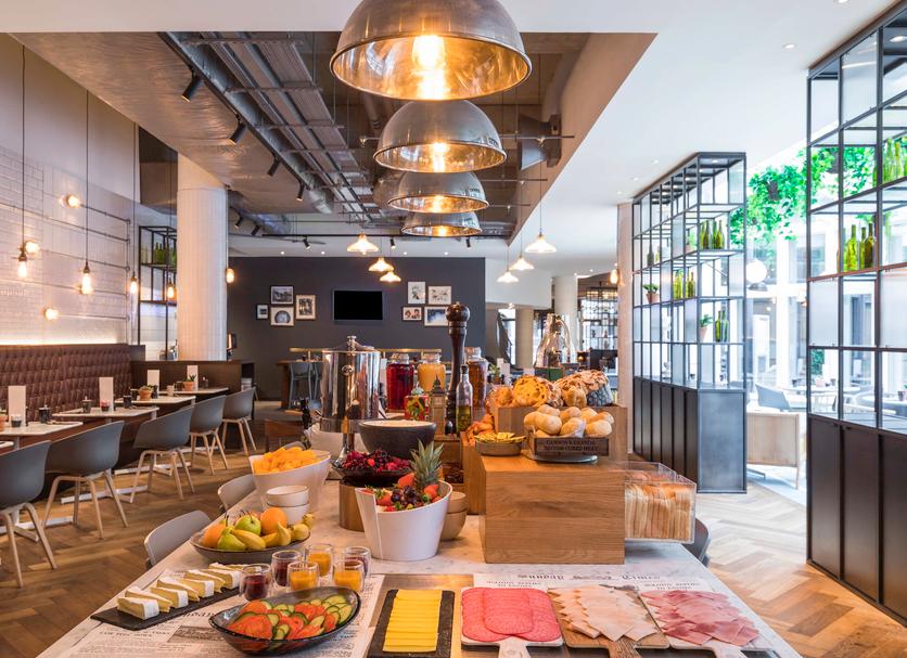 Restaurant Photo
