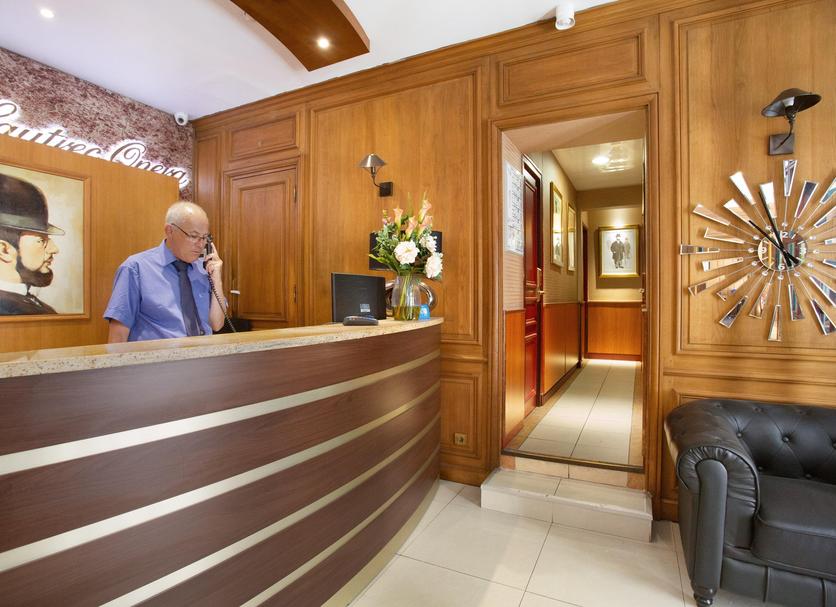 Front desk Photo