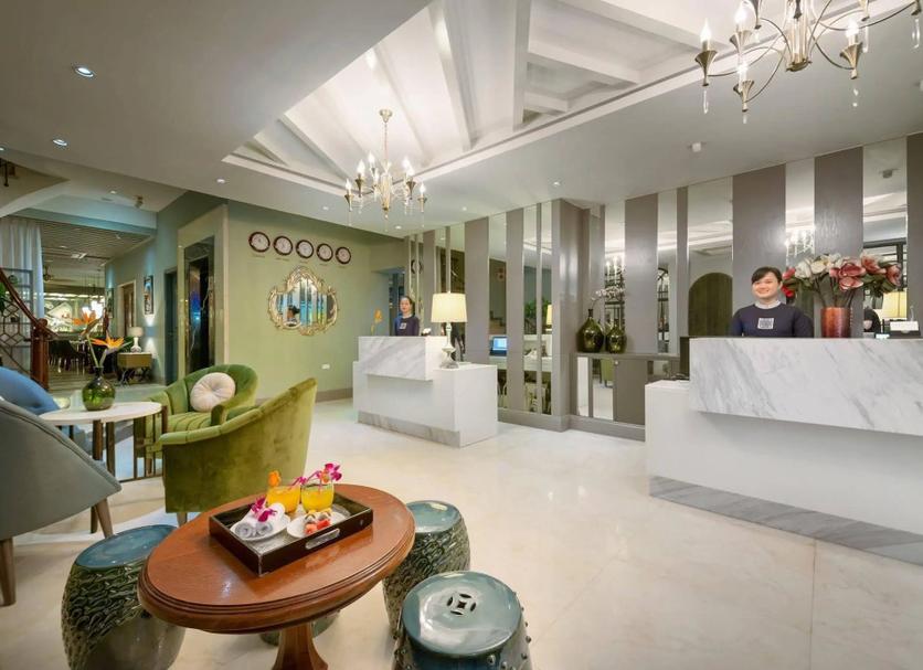 Front desk Photo