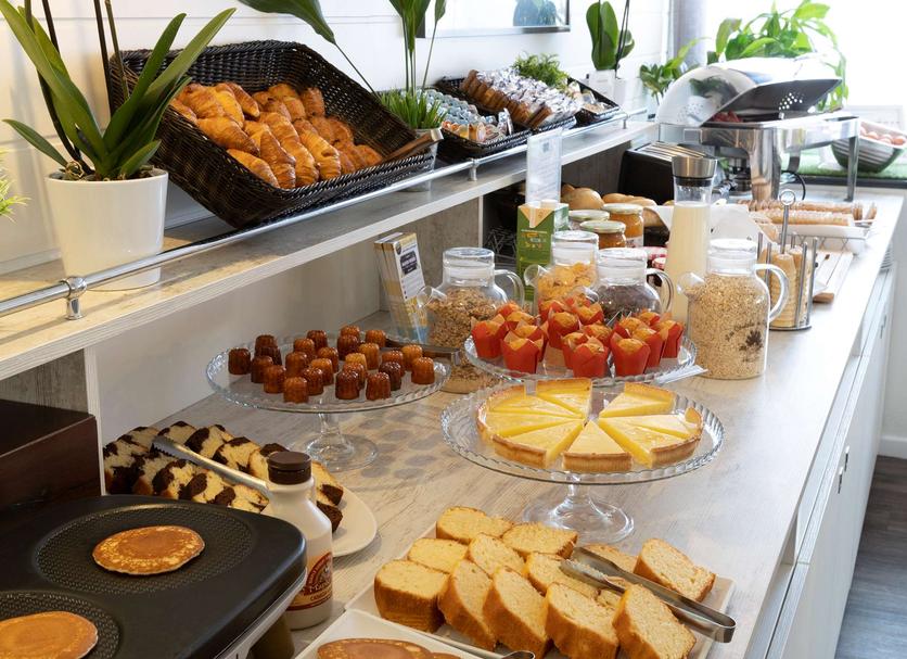 Buffet Photo