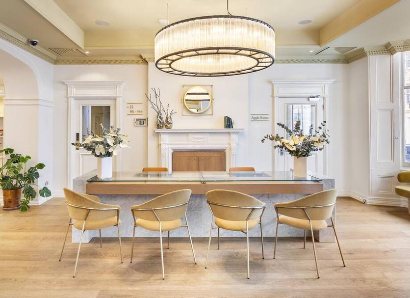 Dining room Photo