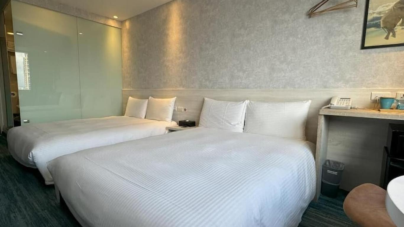 Sky Gate Hotel
