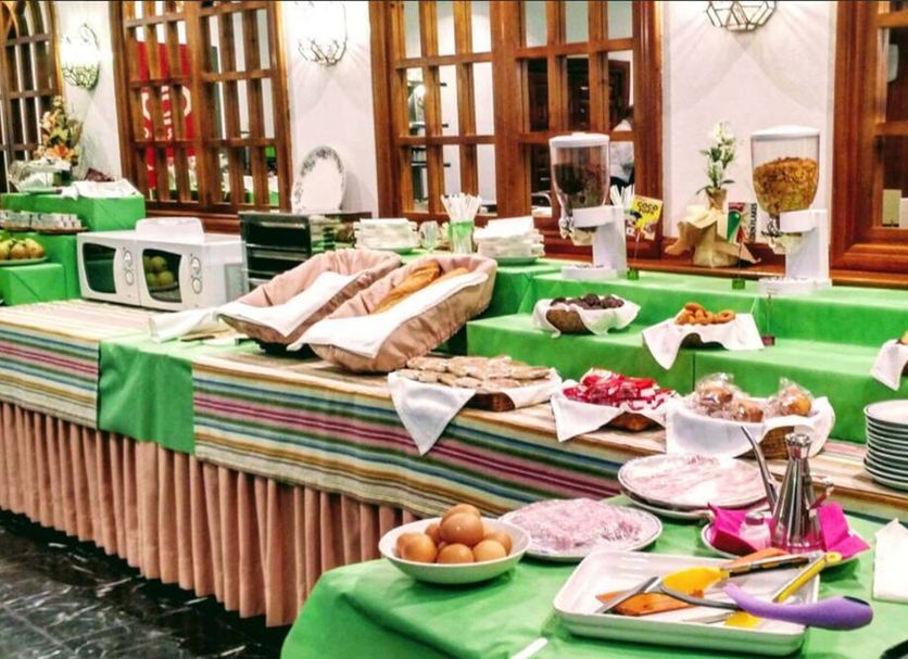 Buffet Photo