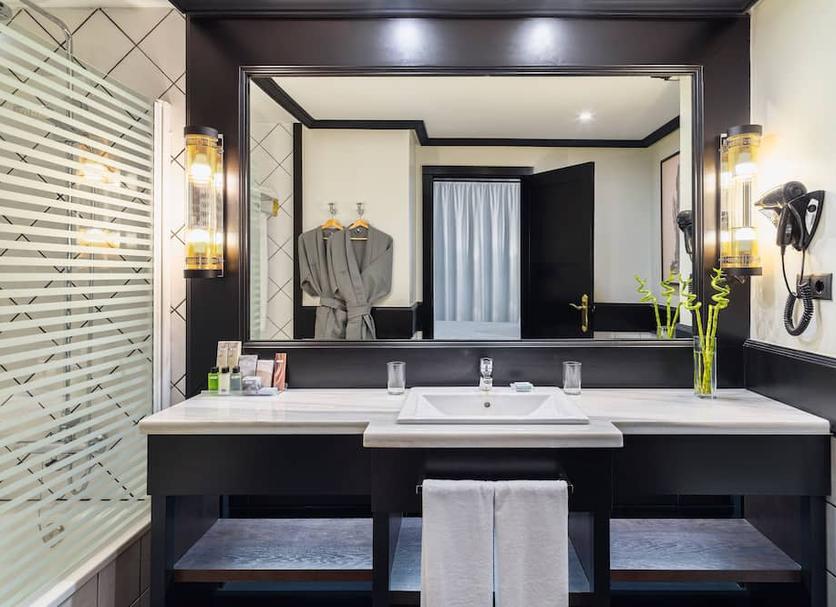 Bathroom Photo