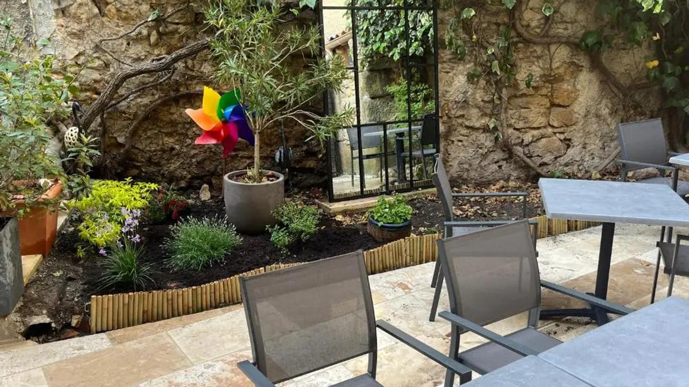 Hôtel Lou Cigaloun