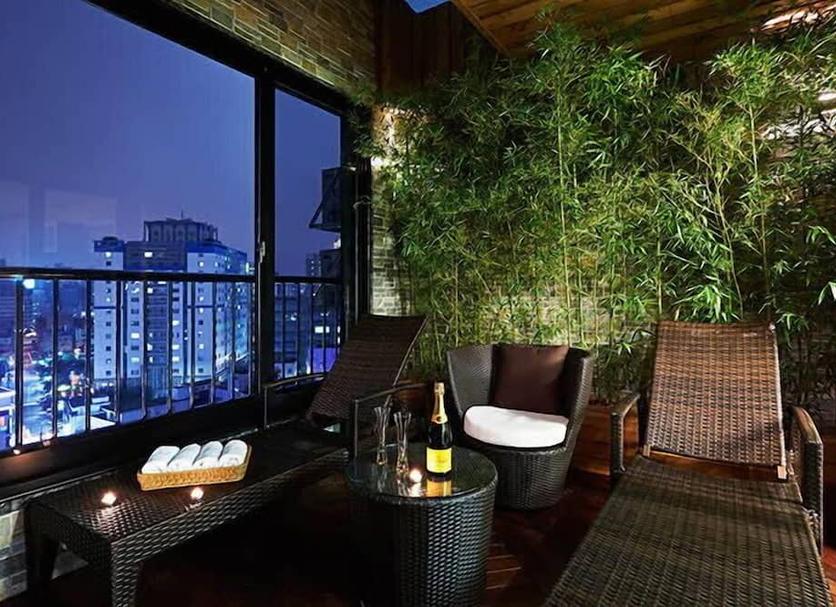 Balcony Photo